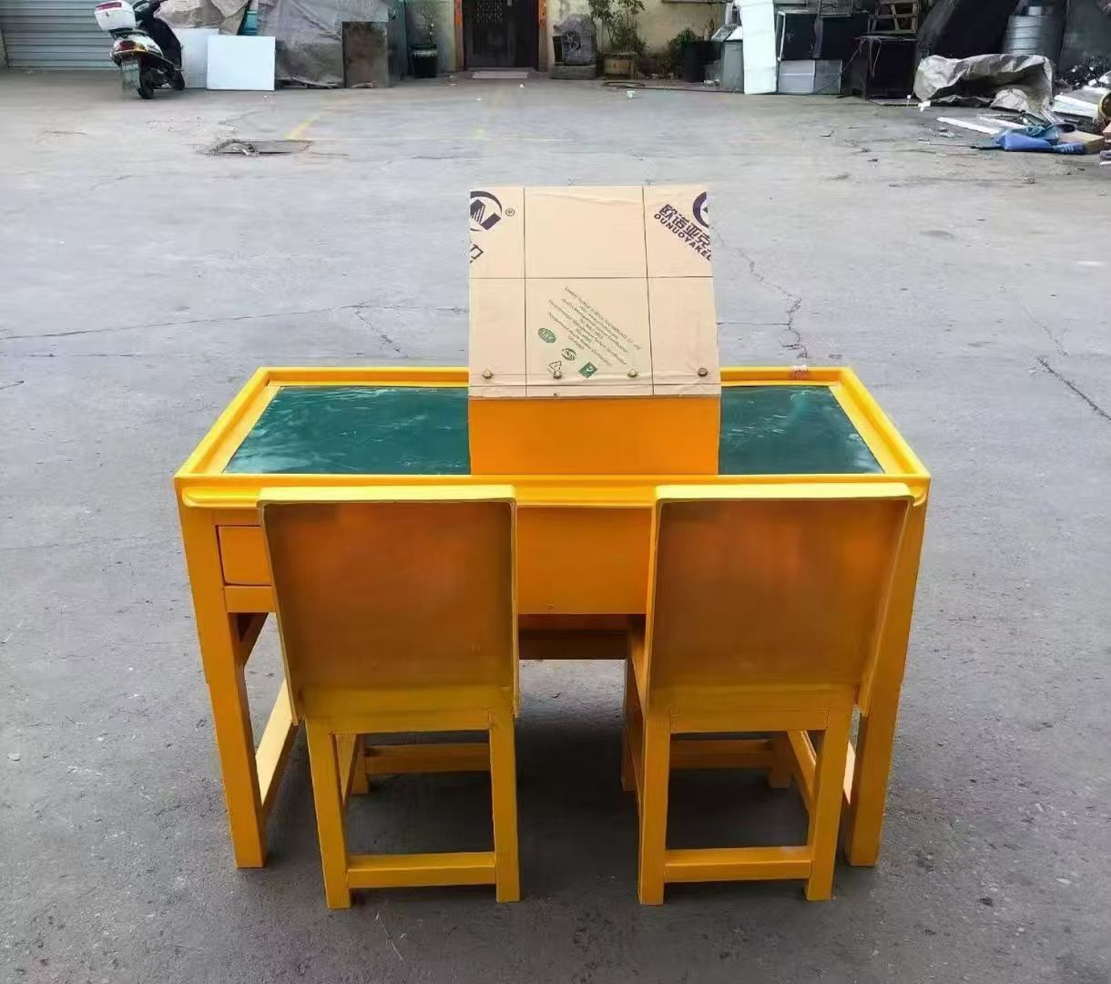 厦门防静电导通桌井下煤矿火工品发放桌：危险品流转的安全守护者